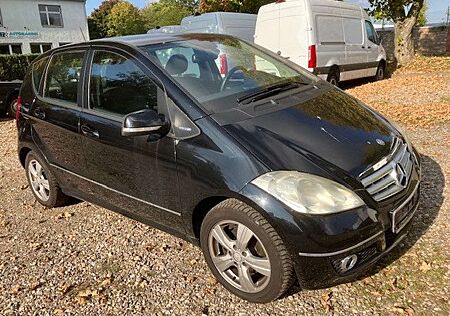 Mercedes-Benz A 160 AVANTGARDE TÜV NEU NAVI 4TÜR SITZHEIZ. ALU
