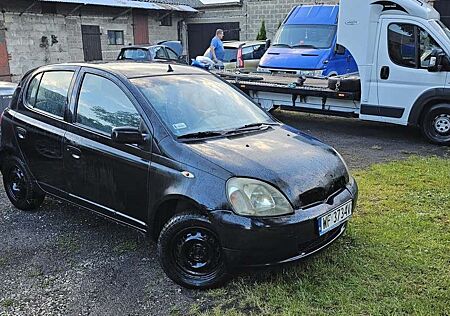 Toyota Yaris 1.0 linea terra