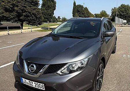 Nissan Qashqai 1.6 dCi TEKNA, 360° Kamera, Panoramadach