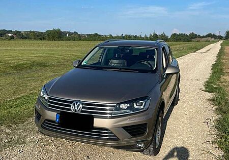 VW Touareg Volkswagen V6 TDI BMT/Start-Stopp Terrain Tech 4Motion