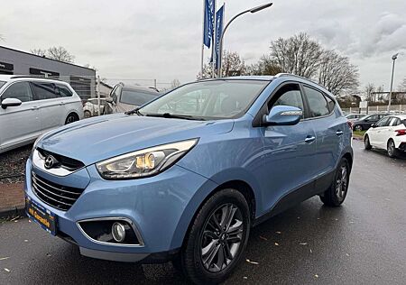 Hyundai ix35 PREMIUM/2.HD/NAVI/T.LEDER/R.KAM/ALU/AHK/HU-NEU