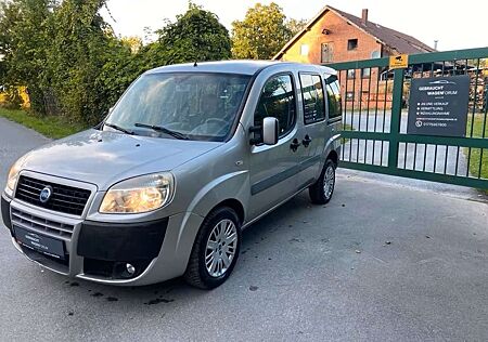 Fiat Doblo 5-Türer 1.4 8V Dynamic