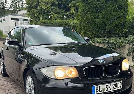 BMW 118i 118 Bi Xenon, M Lenkrad, M Fahrwerk, Scheckheft