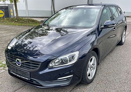 Volvo V60 Kombi Kinetic AWD TÜV NEU/NAVI/AHK/LED/XENON