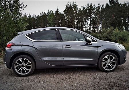 Citroën DS4 Citroen HDi 165 SoChic