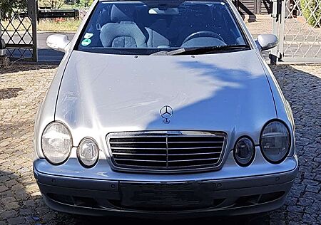 Mercedes-Benz CLK 230 Coupe Kompressor Avantgarde