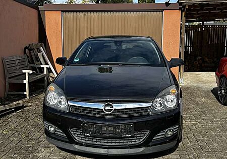 Opel Astra GTC 1.4 Edition