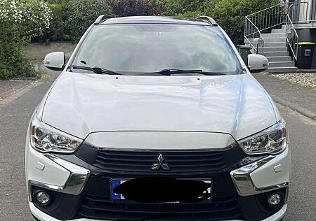 Mitsubishi ASX Top 4WD Leder Panorama Klima Perlmutt-weiss