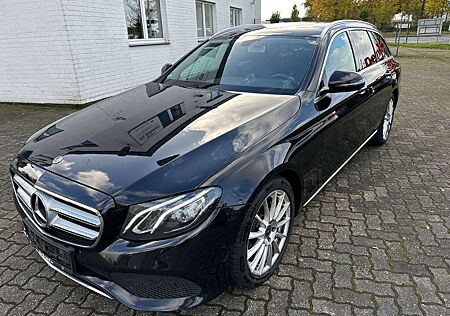 Mercedes-Benz E 220 d T Avantgarde Navi LED Kamera Ambiente