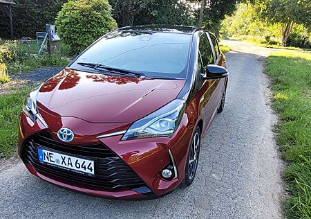 Toyota Yaris Hybrid Style Selection