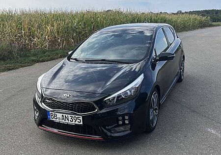 Kia Cee'd Ceed / GT-Track - inkl. zweiter Satz Felgen - HU Neu