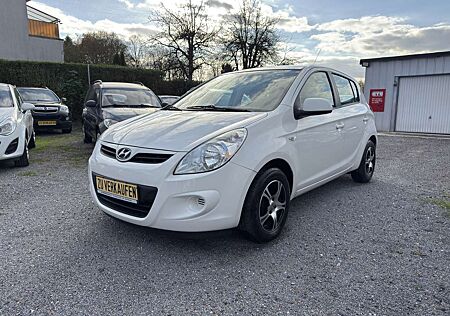 Hyundai i20 gebraucht kaufen Hyundai i20 5-Türer 1.2 Classic