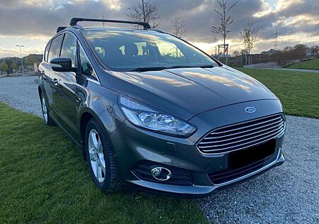 Ford S-Max 2.0 TDCi Titanium