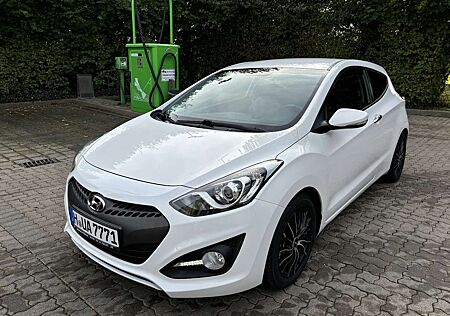 Hyundai i30 1.6 Coupe Automatik Design