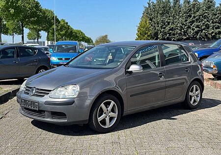 VW Golf Volkswagen V Lim. Trendline