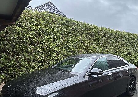 Mercedes-Benz E 350 AMG Line