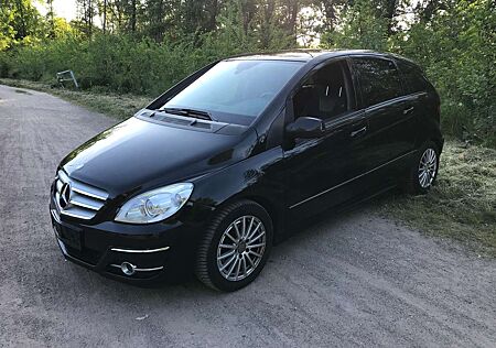 Mercedes-Benz B 200 CDI Klima Alu Navi Bi - Xenon Euro 5