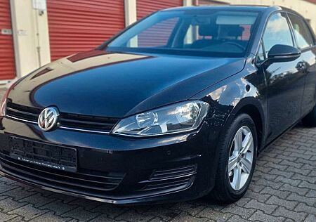 VW Golf Volkswagen VII Lim. Comfortline BMT