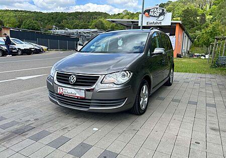 VW Touran Volkswagen United**GEPFLEGT** 7-SITZE **