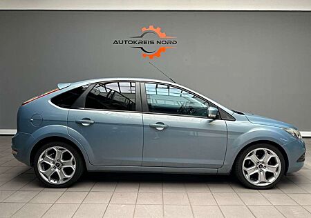 Ford Focus Lim. Titanium +HU NEU+AUTOMATIK+PDC+