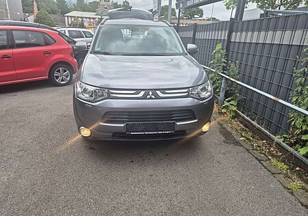 Mitsubishi Outlander 2.2 DI-D 4WD Automatik Instyle