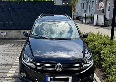 VW Tiguan Volkswagen 2.0 TDI DPF 4Motion DSG Sport & Style R- Line