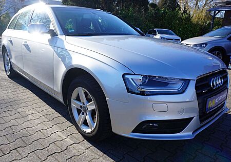 Audi A4 Attraction quattro /PAN.DACH/EURO5/SCHECKHEFT/XEN