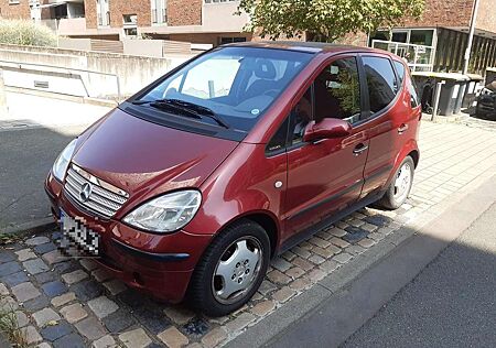 Mercedes-Benz A 140 Elegance Halbautomatik u. Schiebedach