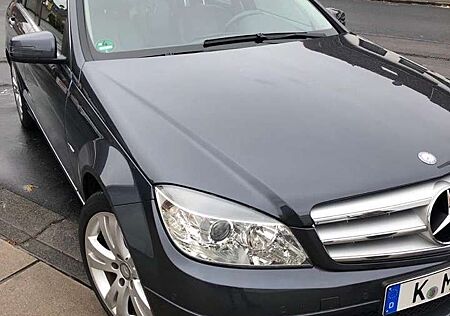 Mercedes-Benz C 180 CGI BlueEFFICIENCY