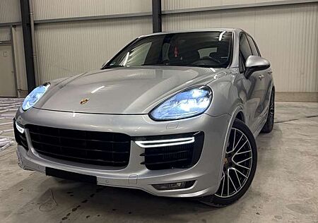 Porsche Cayenne GTS