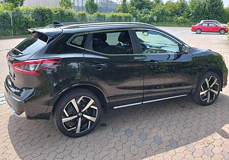 Nissan Qashqai 1.3 DIG-T TEKNA+
