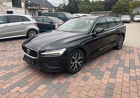 Volvo V60 B3 Kombi Core NAVI, LED,  AHK