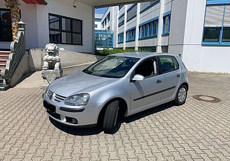 VW Golf Volkswagen V 5-Türer 1.6 FSI Automatik Trendline