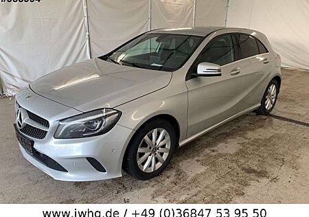 Mercedes-Benz A 200 Lim Kamera Tempo SpoSi Leder LED Navi ALU