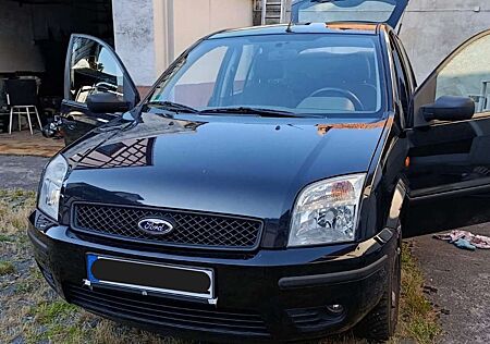 Ford Fusion 1.6Ambiente