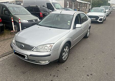 Ford Mondeo 2.0 GhiaAutomatik,Klimatronic,SitzheizungTüvNeu