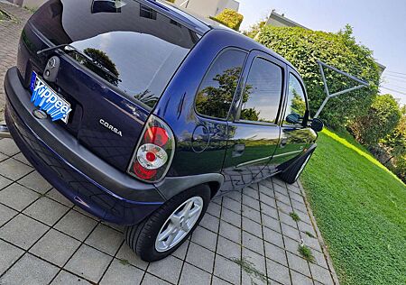 Opel Corsa 12V Edition 100