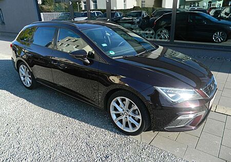 Seat Leon FR 1.8 TS DSG Panorama/Dinamic/ Sitzheiz/Navi/Voll