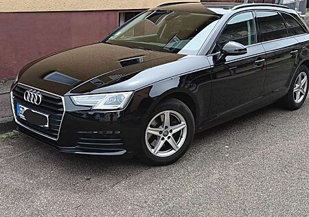 Audi A4 Avant 2.0 TDI S tronic