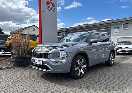 Mitsubishi Outlander 2.4 4WD " BLACK FRIDAY-AKTION 50:50 DEAL "