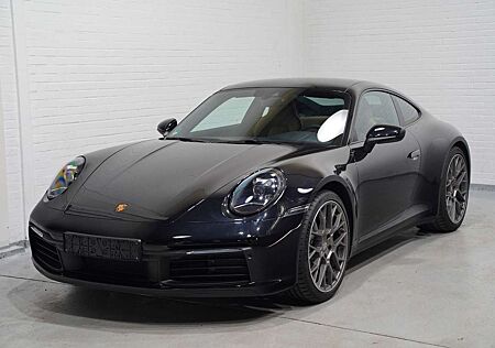 Porsche 911 Carrera 4
