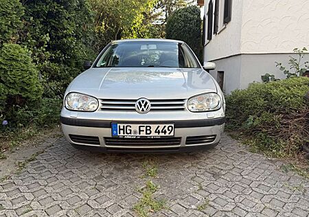 VW Golf Volkswagen 1.6 Automatik Edition