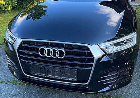 Audi Q3 2.0 TDI S tronic sport
