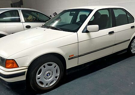 BMW 318 i e36 Comfort ~ 2 Hd ~ Klimatronik ~ El SSD ~ Mfa