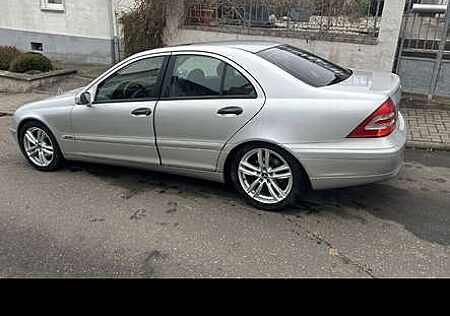 Mercedes-Benz C 200 T Kompressor Classic