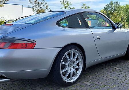 Porsche 996 911 Carrera