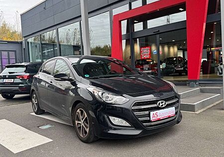 Hyundai i30 blue Passion - Ihr SEAT Vertragshändler