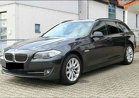 BMW 530d 530 xDrive Touring Aut.