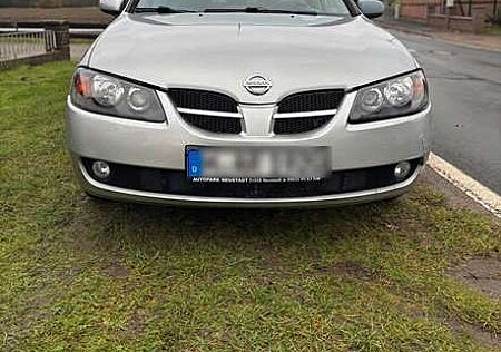 Nissan Almera 1.5 acenta