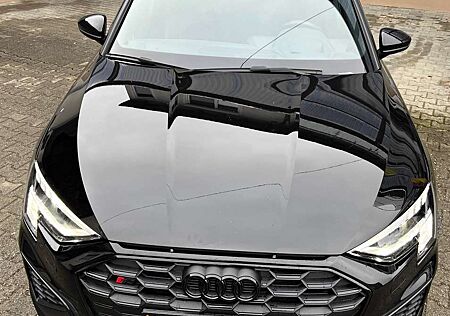 Audi S3 Sportback 2.0 TFSI quattro, fast VOLL!!!